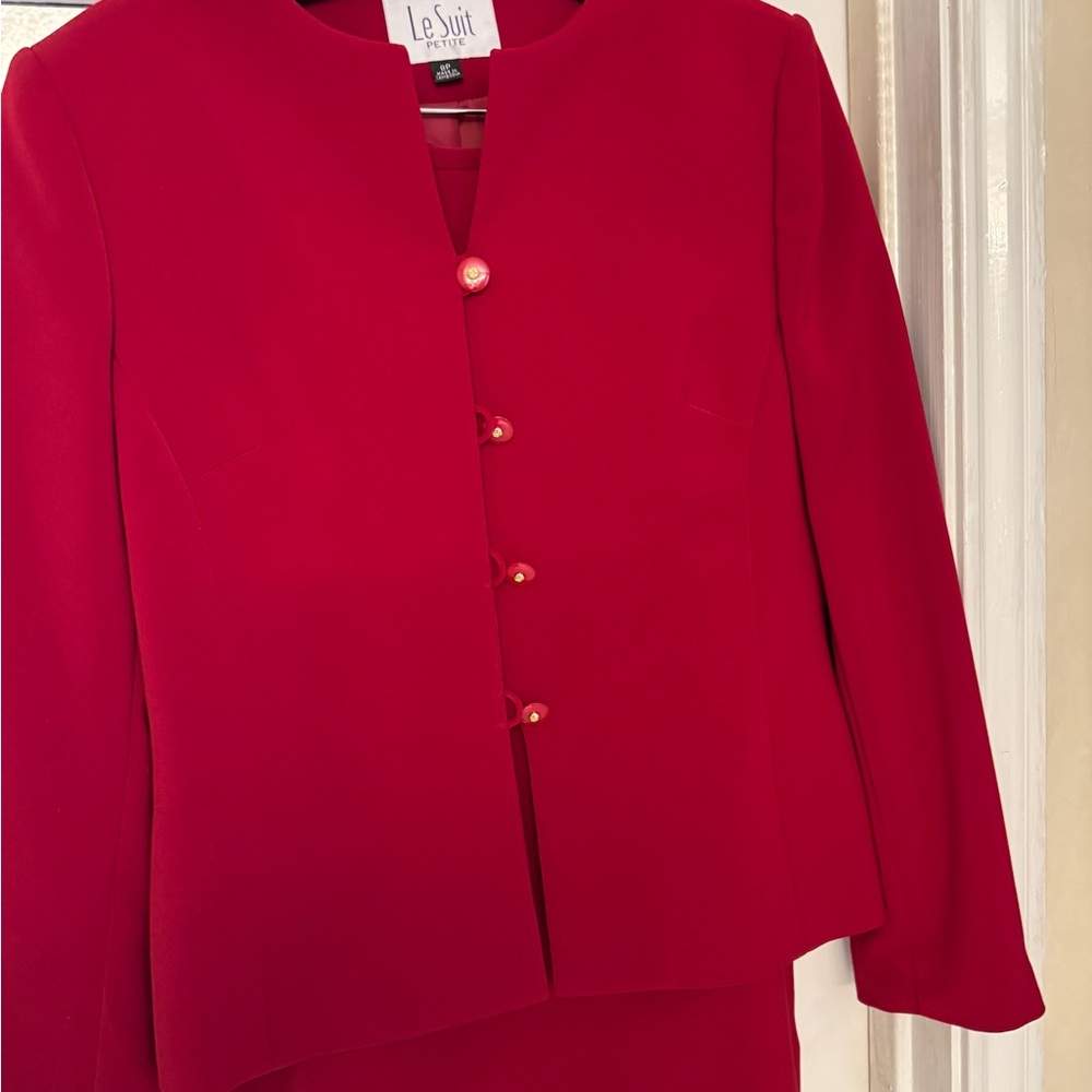 Le Suit Vibrant Red Blazer and Skirt Ensemble